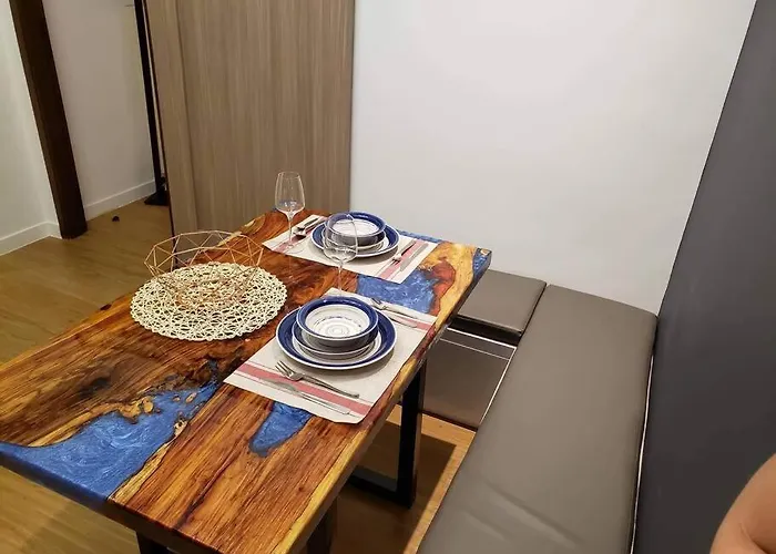 2 Bedroom Executive Under New Management Apartment Manila