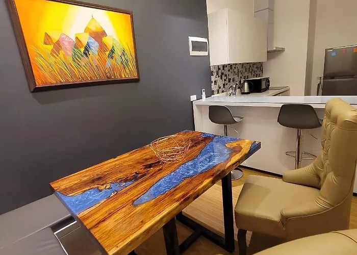 2 Bedroom Executive Under New Management *