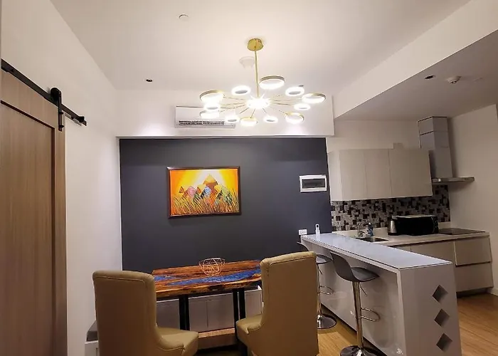 2 Bedroom Executive Under New Management * Manila
